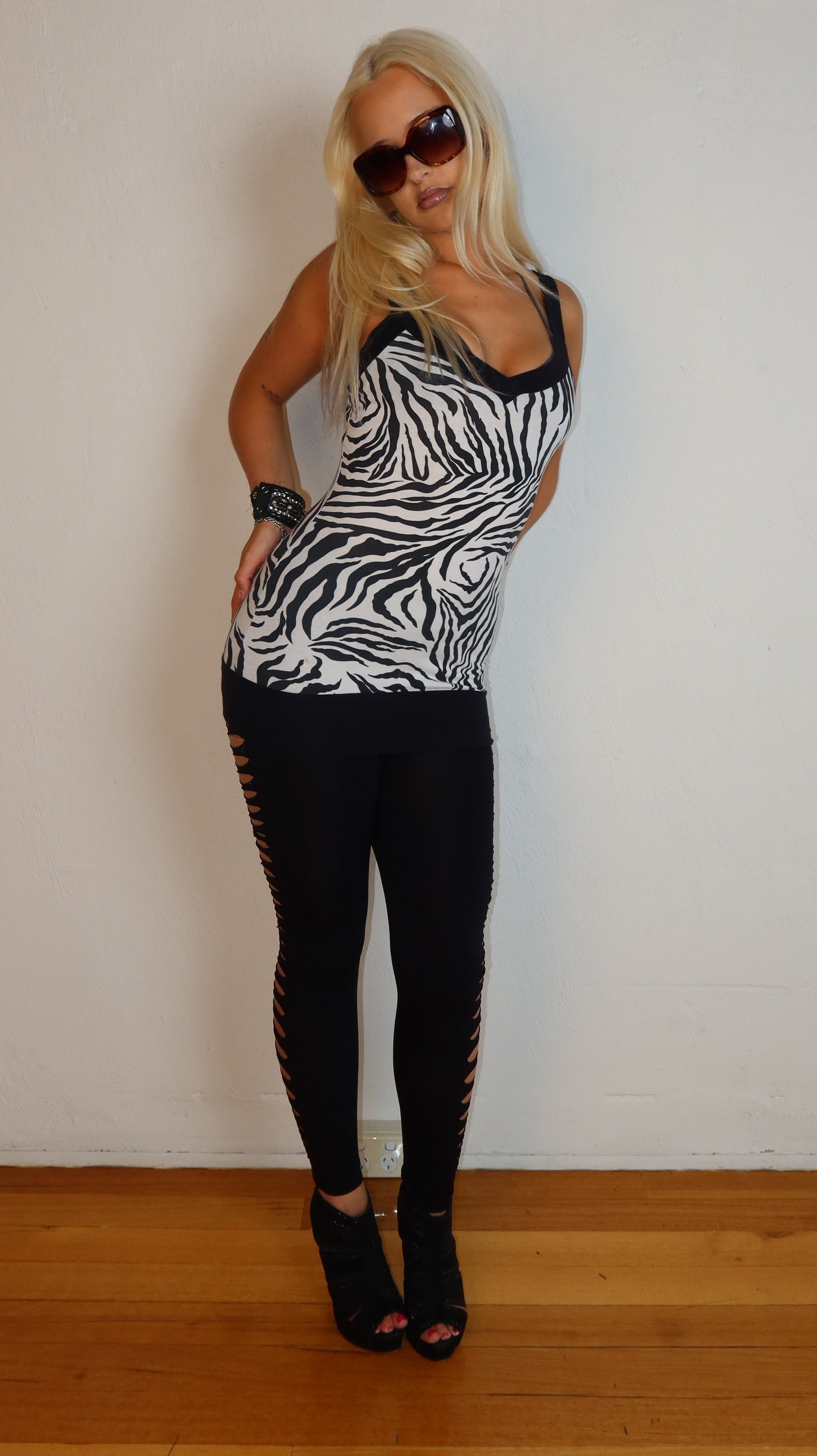 Zebra Long Tank S