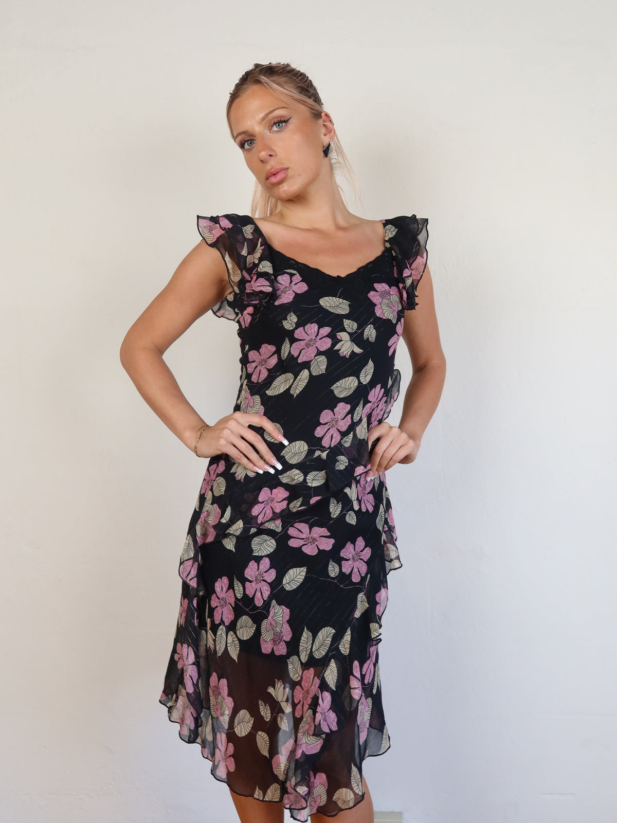 Whimsy Ruffle Midi Dress S/M