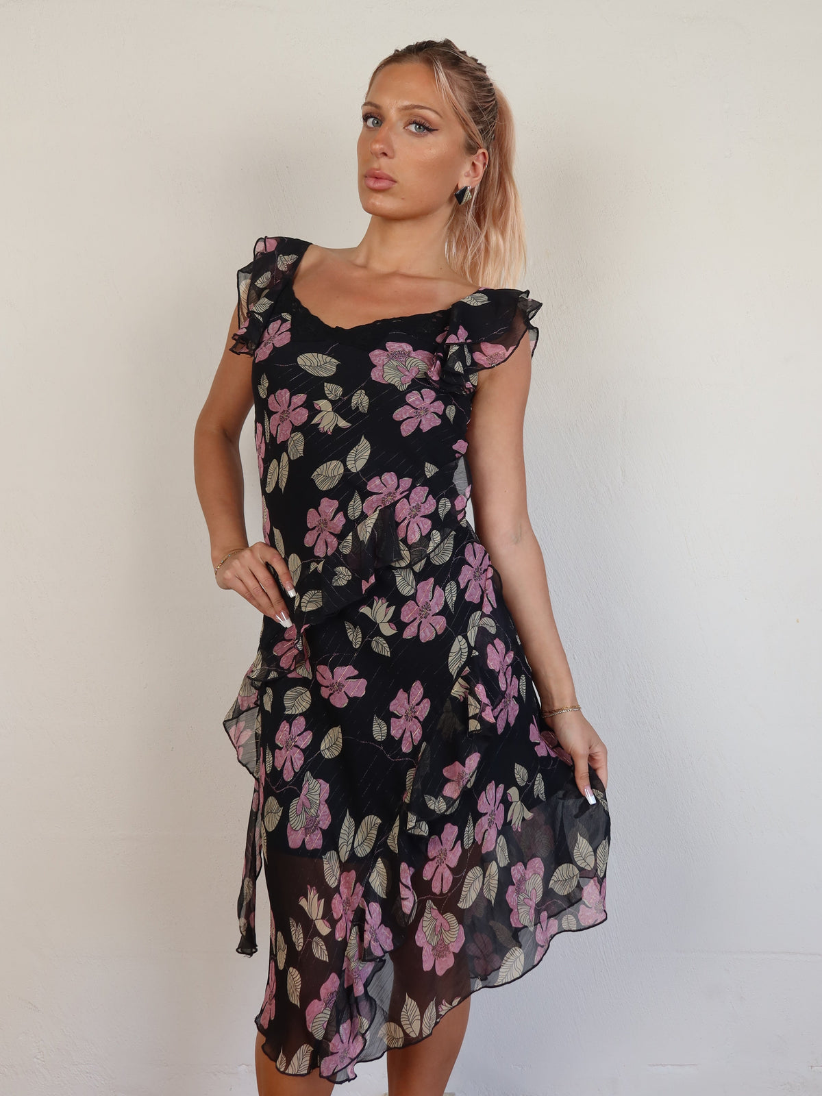 Whimsy Ruffle Midi Dress S/M