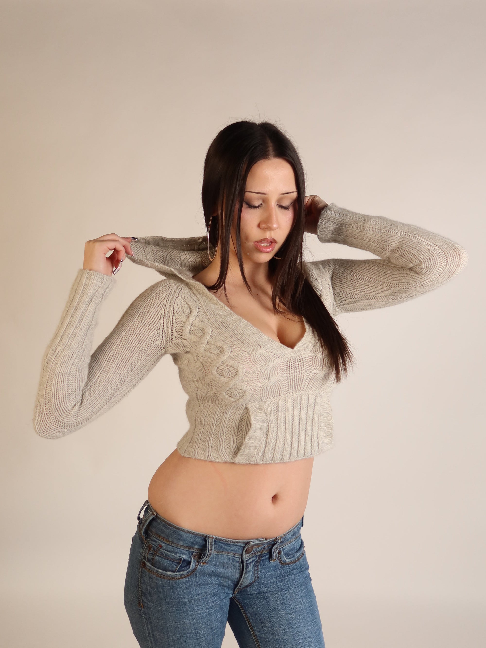A&F Grey Cable Knit V-Neck XS