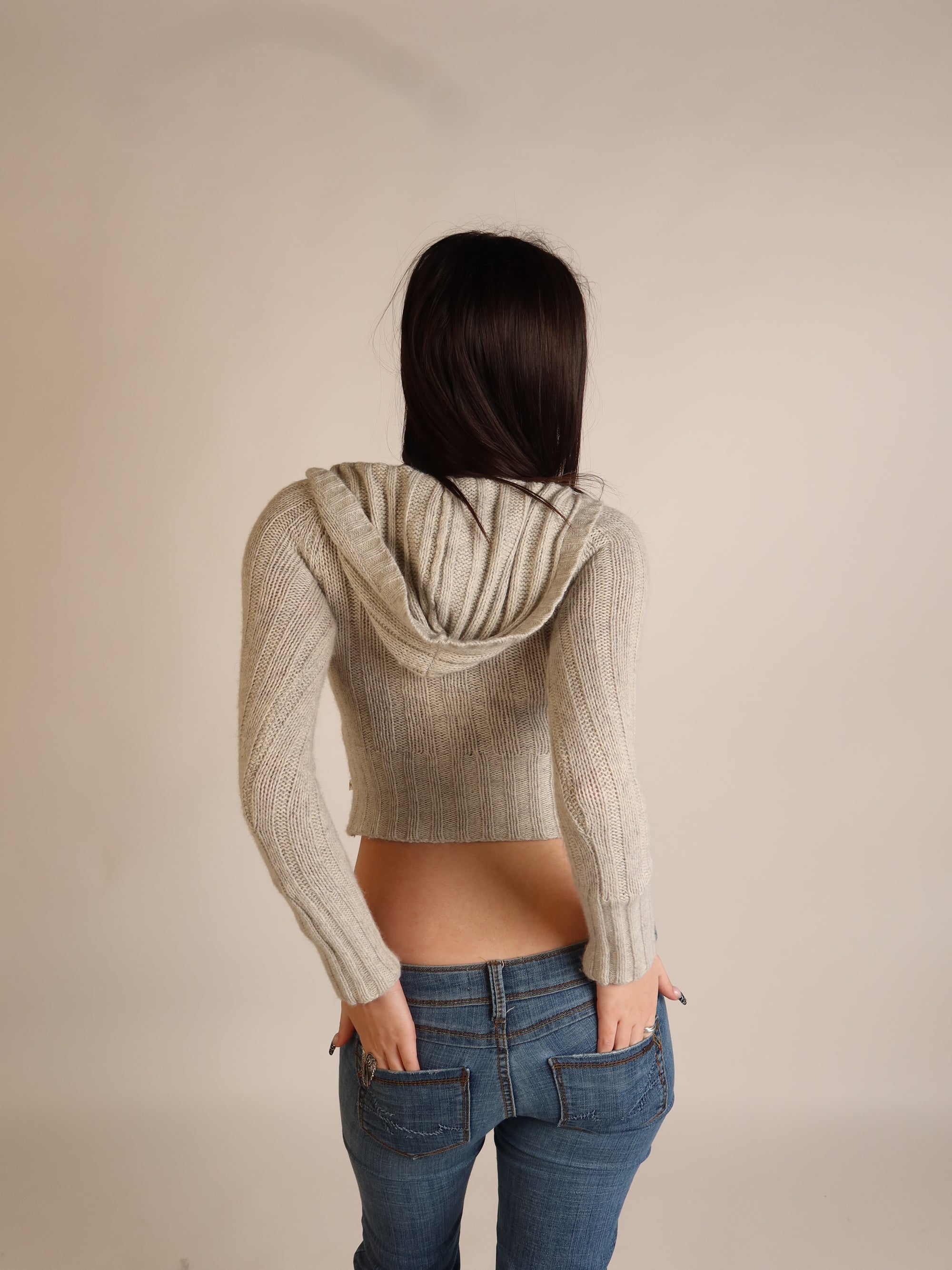 A&F Grey Cable Knit V-Neck XS